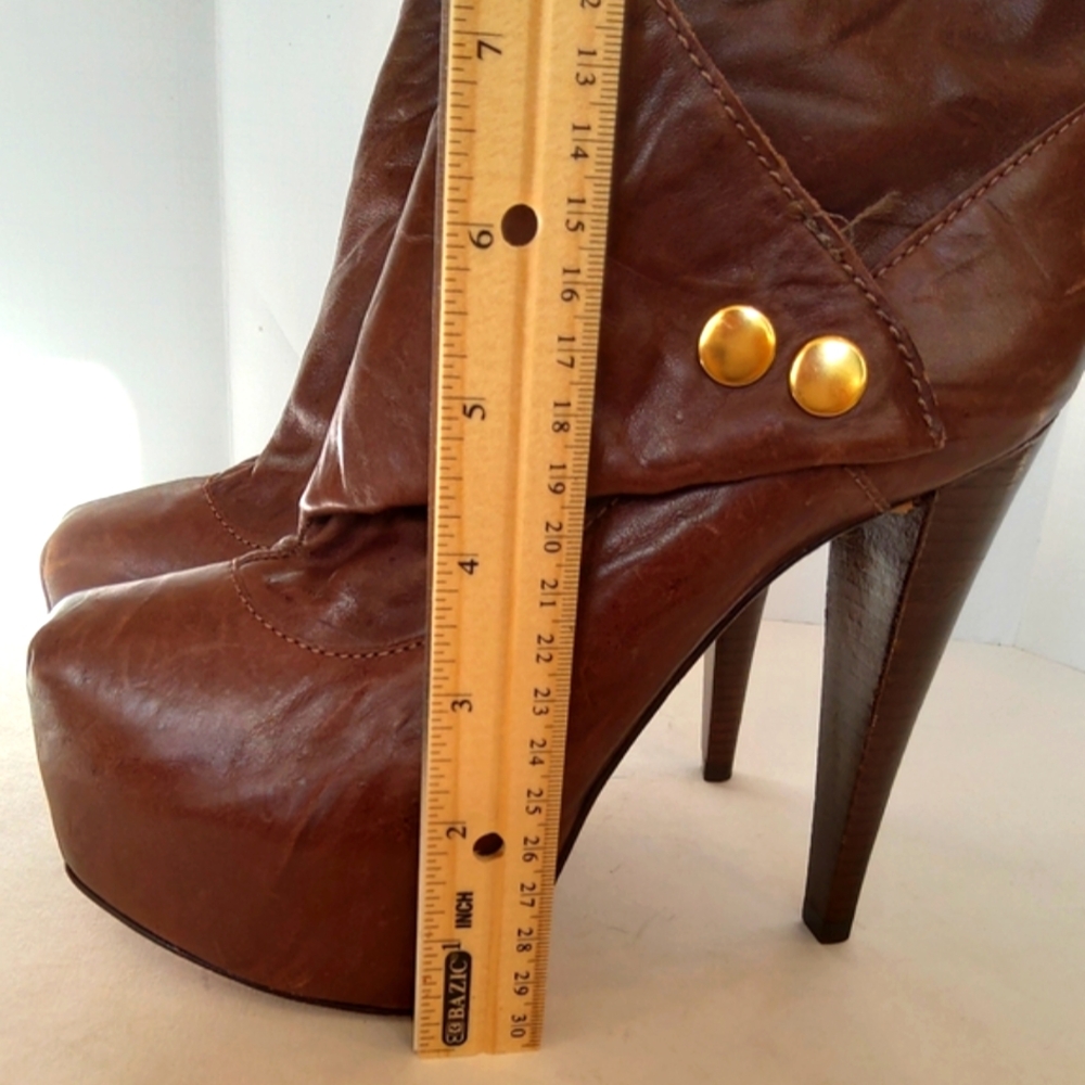 Alice and Olivia by Stacey Bendet brown boots - Picture 4 of 10